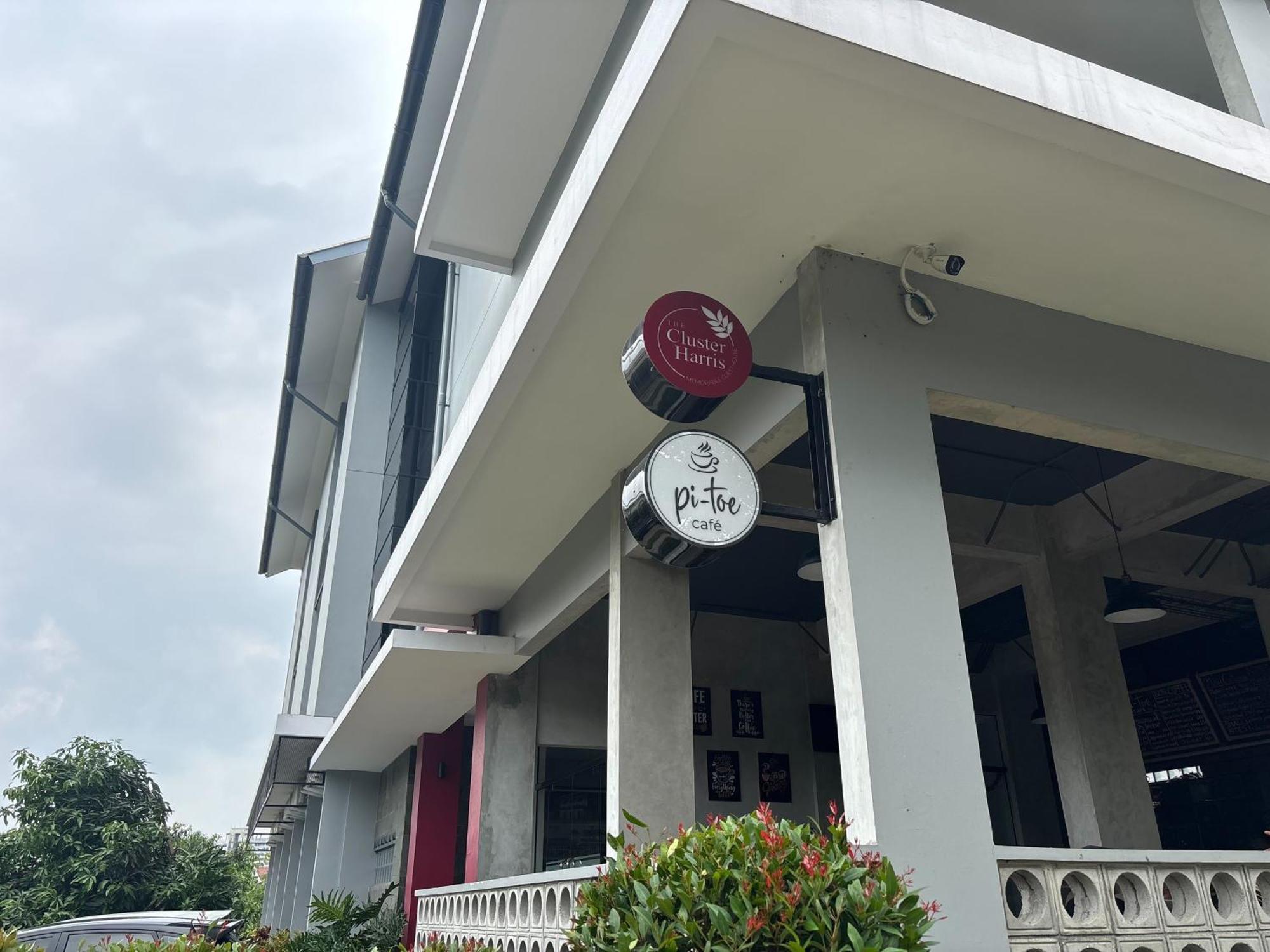 The Cluster Harris Bed and Breakfast Cimahi Εξωτερικό φωτογραφία